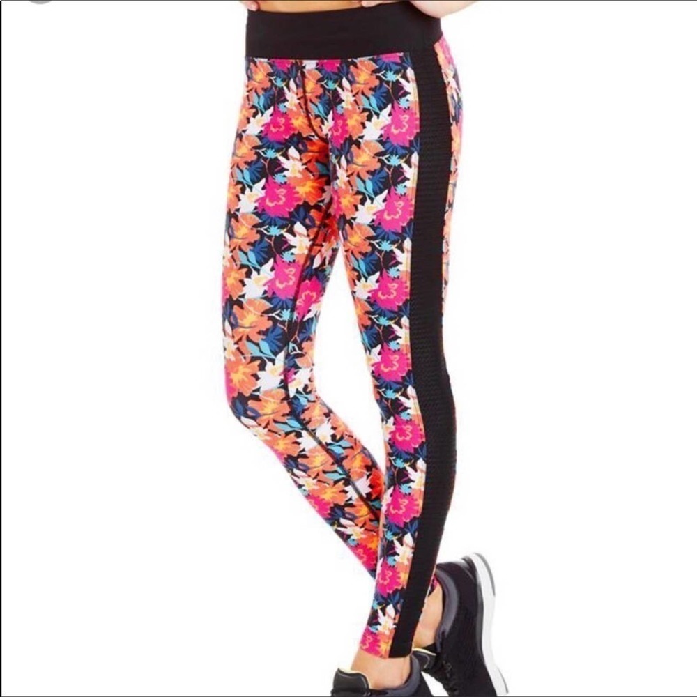 Lorna Jane Prom Queen print leggings size M